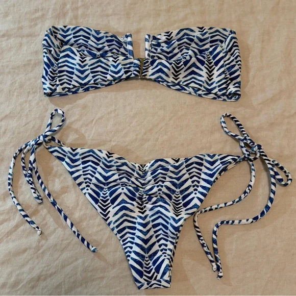 Beach Riot Blue and White Patterned Bikini Set - Picture 3 of 3